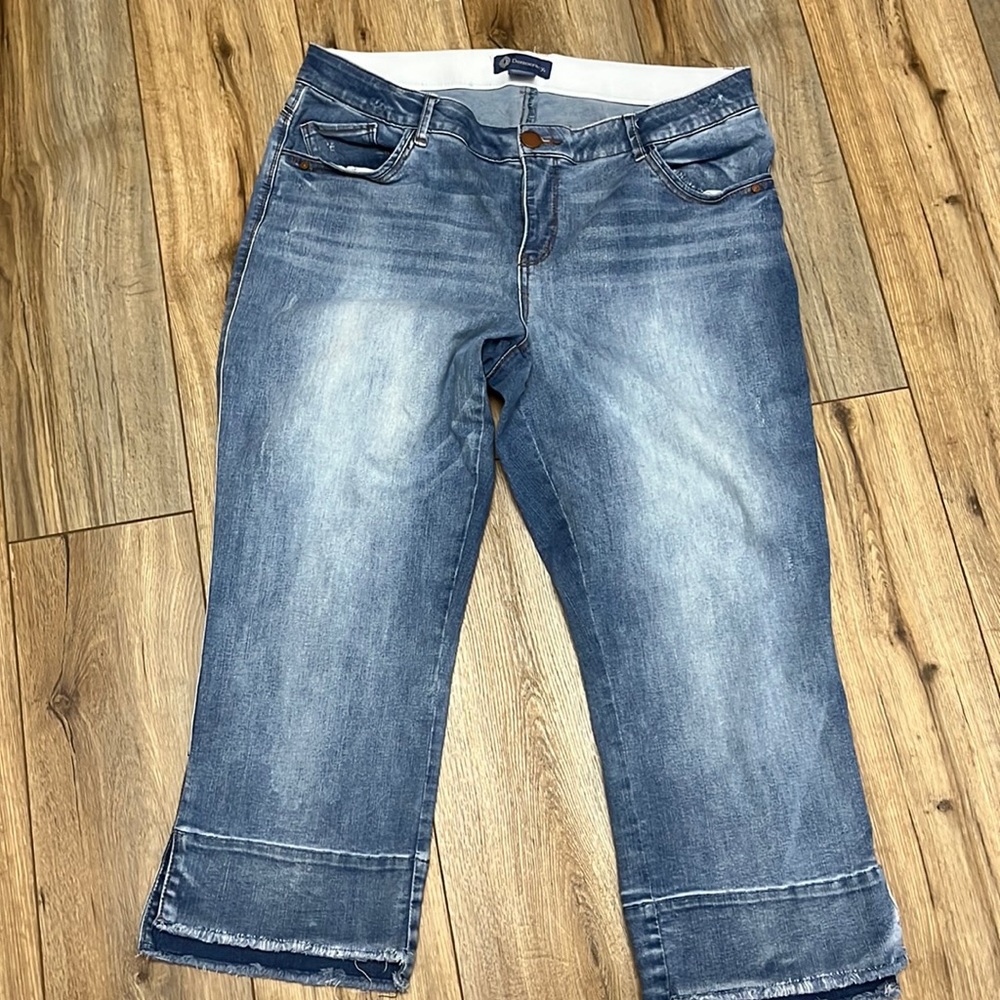 Women’s Preowned Democracy Ab Split Hem Kick Flare Jeans Size 20